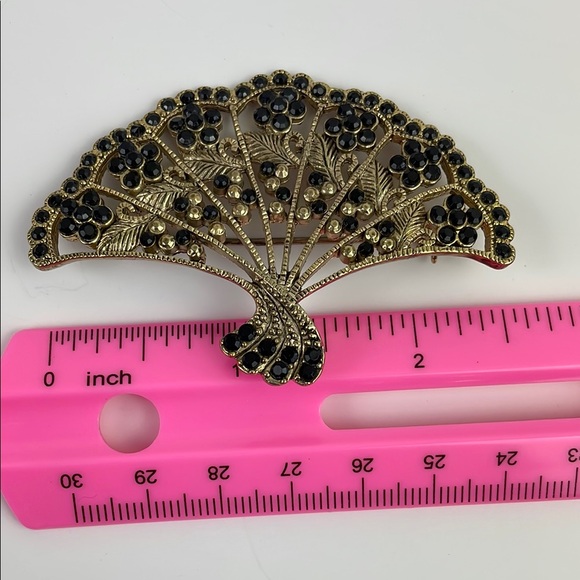 Vintage Floral Fan Shape Brooch Costume Jewelry - Picture 2 of 6